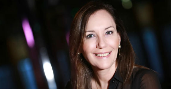 Martha Gabriel - Especialista em Marketing Digital