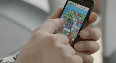 candy-crush-mobile-game.jpg