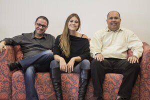Divulgação Adilson Batista, Elisa Gorgatti e Claudio Xavier