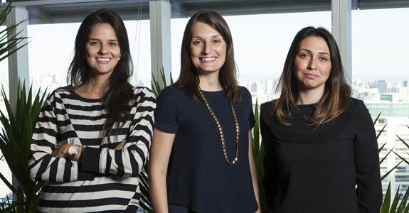 Bruna Rocha Veloz , Alice Savioli e Mariana Codas, gerentes Atendimento da DPZ&T