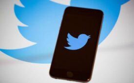 Logo do Twitter no celular