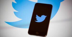 Reprodução Logo do Twitter no celular