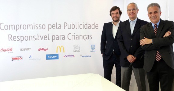 Fernando Calia, VP jurídico da PepsiCO do Brasil; Flavio de Souza, VP jurídico da Nestlé do Brasil; Victor Bicca, diretor de Ali