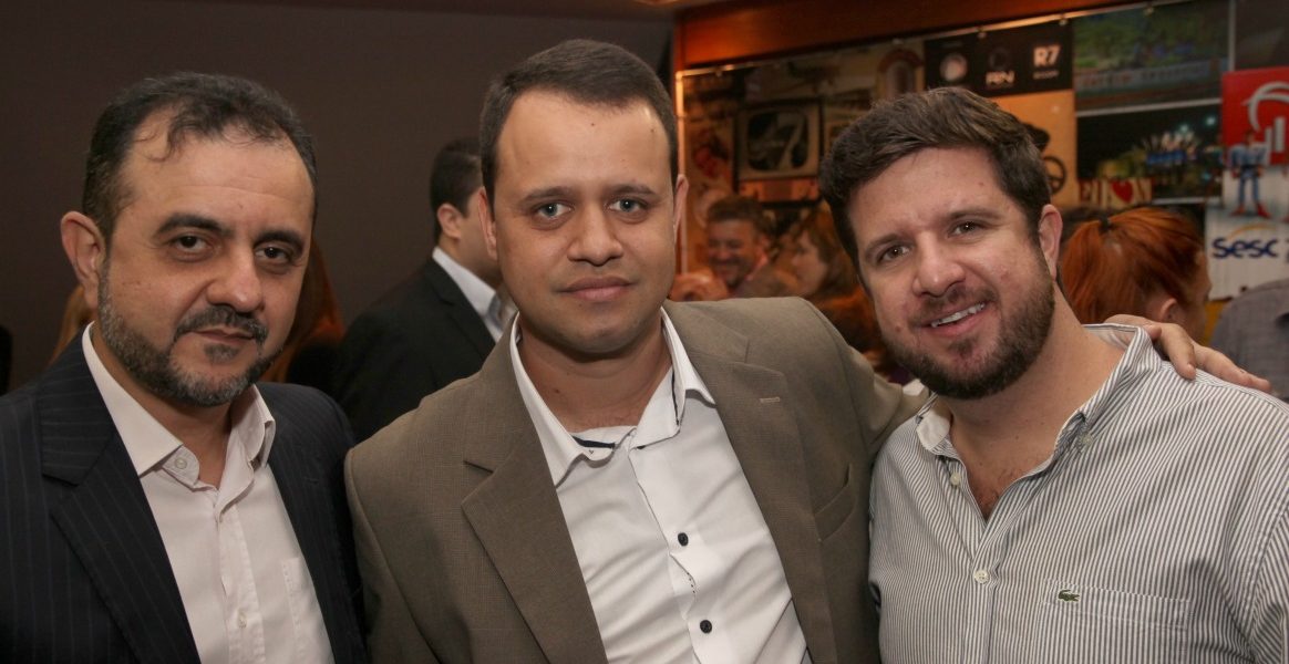 Sergio Maciel ( Reporter, Dir. Novos Negocios), Renato Alve (Gestor de Permuta) e Alvaro Moreira ( Camelia Flores, socio)