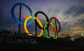 RIO DE JANEIRO, BRAZIL - JULY 19:  (EDITOR'S NOTE: Photo taken with a long exposure) View of the Olympic rings placed at Madureira Park, on July 19, 2016 in Rio de Janeiro, Brazil. The Rio Olympic Games run from August 5-21.  (Photo by Buda Mendes/Getty Images)