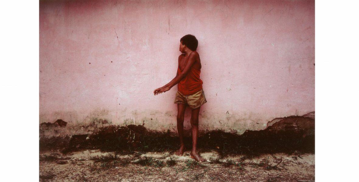 miguel-rio-branco-ama-aldeia-gorotire-gorotire-village-1983-cibachrome-405-x-505-cm-doao-gift-pirelli-1997_31411224274_o