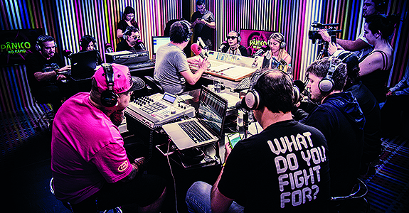 MC Guime é entrevistado pelo Pânico na Rádio (Crédito: Rodrigo Ramon/Divulgação)