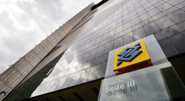 Banco do Brasil: verba vultosa, poucas agências na disputa