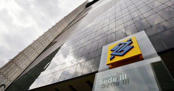 Banco do Brasil escolhe Lew’Lara\TBWA e WMcCann