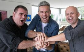 Otaviano Costa, novo apresentador da Rádio Globo, entre Júlio Pedro, diretor da emissora, e Marcelo Soares, diretor geral do SGR (Crédito: Divulgação)