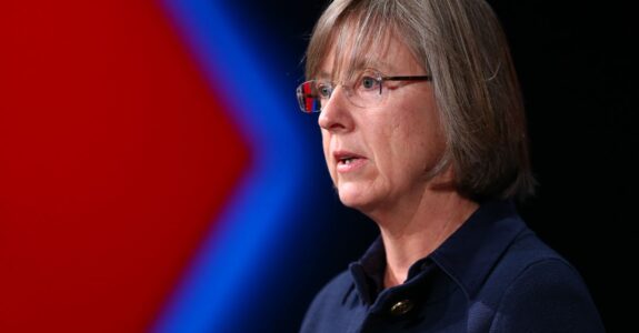 Estudo anual da Mary Meeker. Boa leitura de feriadão.
