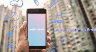 Abert apresenta app integrado de rádios