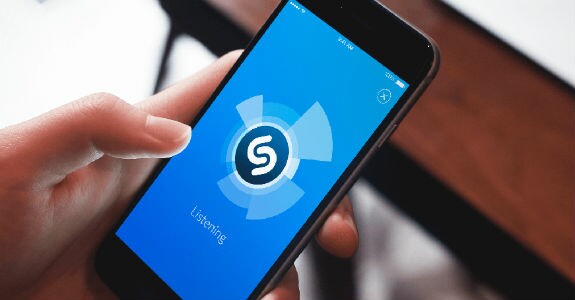 Apple compra app de reconhecimento musical Shazam
