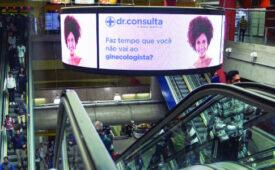 Campanha do Dr. Consulta veiculada pela Eletromidia na linha amarela do metrô de São Paulo (crédito: divulgação)