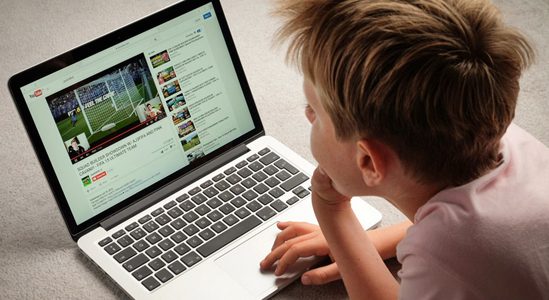 MP solicita retirada de vídeos com youtubers mirins