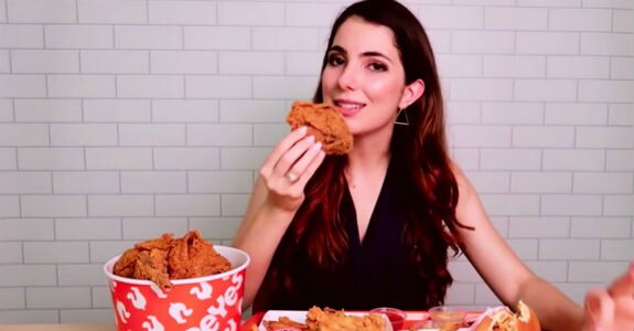 Popeyes Usa Asmr Em Peça Publicitária Meio And Mensagem