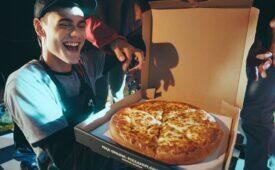 PIZZA_HUT_FRAME_01