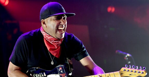 O guitarrista Tom Morello e o mundo das marcas