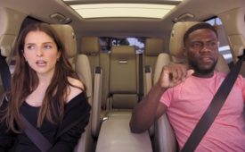Anna Kendrick no programa 'What the fit" de Kevin Hart (Crédito: Reprodução)