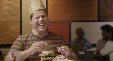 Burger King cria comercial com audiodescrição aberta na TV