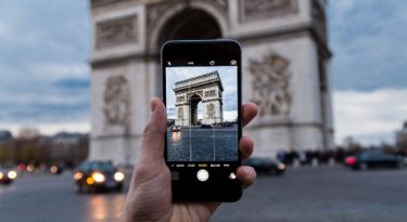 Impressões de Paris, pelo Grupo de Mídia