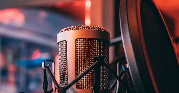 Cresce a relevância de podcasts na estratégia da Globo