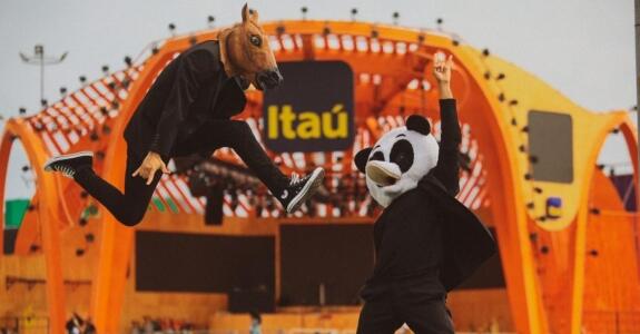 Estratégia do Itaú com influenciadores e músicos no Rock in Rio foi bem avaliada em estratégia, conteúdo e mídia (Crédito: Reprodução/Sax In The Beats)