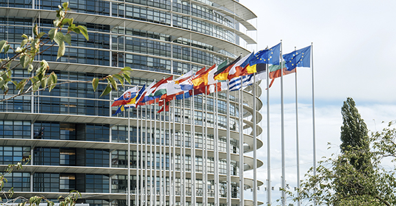 União Europeia faz alerta sobre desafios de segurança com 5G