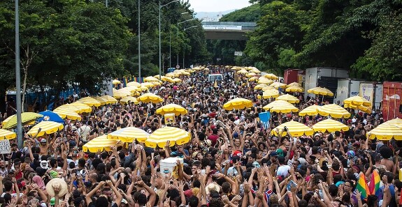 Carnaval: festas menores prevalecerão após vacina