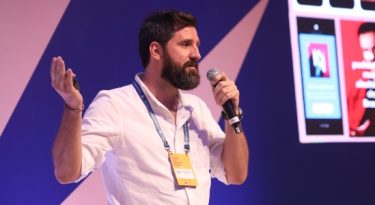 Javier Piñol: “No áudio, você é parte ativa da história”