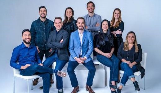 Cadastra 20 anos integra consultoria e tecnologia para transformação exponencial dos clientes