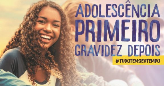 Gravidez não combina com adolescência, diz filme do Governo Federal