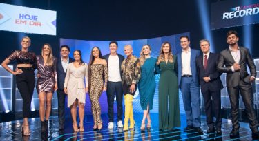 Record TV reformula a programação de domingo