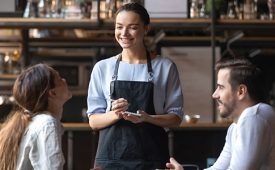 Varejo_Restaurante_cred-fizkes-istock
