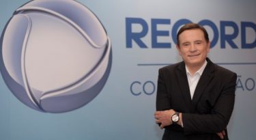 Record TV anuncia a contratação de Roberto Cabrini