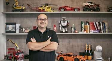BriviaDez muda de nome e anuncia holding