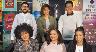Mynd apresenta 6 executivos e assistentes comerciais