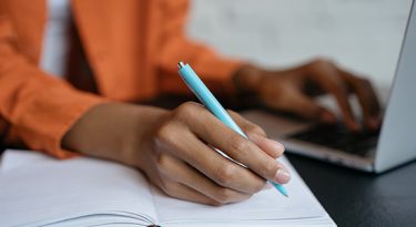 AKQA reabre curso para capacitar estudantes periféricos