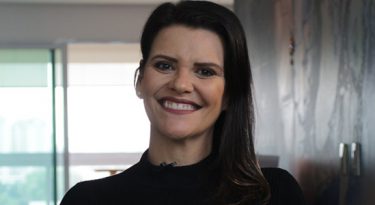 Adsplay admite nos times de marketing, BI e vendas