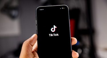 Com FCB Brasil, TikTok amplia pool de agências