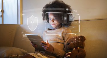 Como o mercado avalia a privacidade de menores nas redes