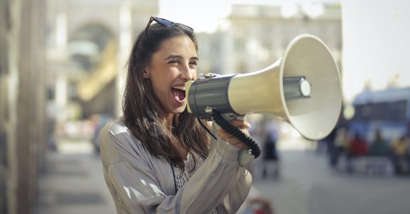 Como usar sua voz para compartilhar suas ideias?