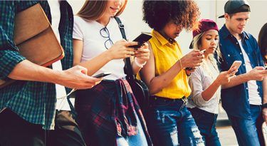 Geração Z: 60% costumam seguir marcas nas redes sociais