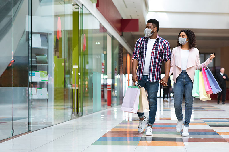 Segundo o Índice de Performance do Varejo, em julho deste ano, a quantidade de pessoas em circulação aumentou 18,6%, nos shopping centers, e 11,5%, nas lojas físicas, em comparação com o mês anterior