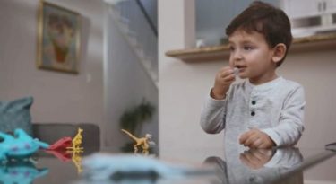 Duracell desenvolve pilha com segurança para crianças e bebês