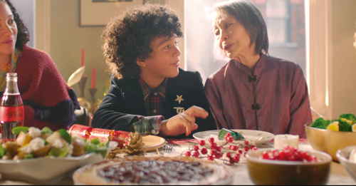 Coca-Cola estreia campanha de Natal na plataforma “Real Magic”