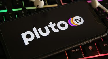 Pluto TV e Yahoo se unem para ampliar oferta de mídia