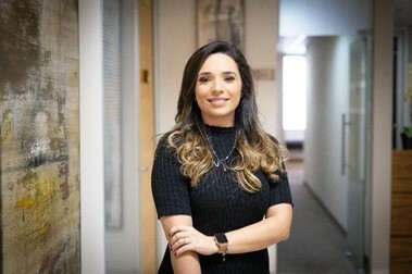 Uma advogada na NRF. Por quê?