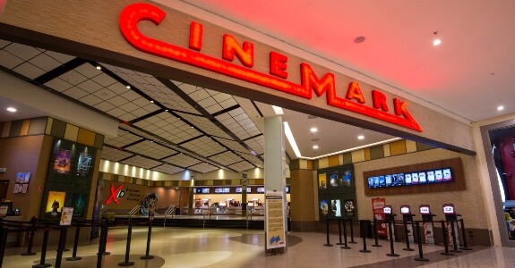 Cinemark Brasil - Nada mais desafiador do que a espera para poder