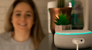 Record TV investe em conteúdo por voz com Alexa, da Amazon